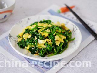鸡蛋炒菠菜,成品图
