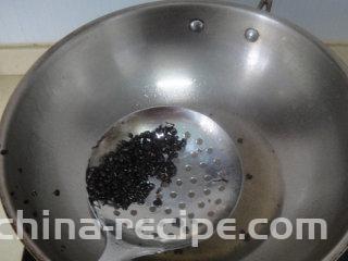 湖南麻辣小龙虾,炸出香味后捞起不用