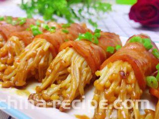 培根卷金针菇,色香味俱全，可以开吃啦😋😋😋！
