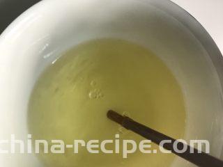 黄金三明治,轻轻搅拌至盐融化