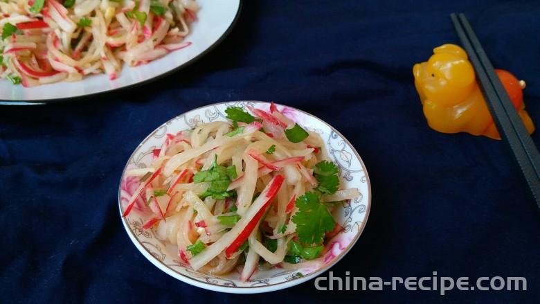 Method of making cilantro and radish shreds