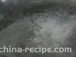 通心粉沙拉,锅里烧水