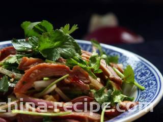 年味——凉拌菜圆葱拌肚丝,香辣下酒菜