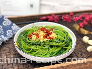 蒜泥茼蒿,一道美味的蒜泥茼蒿就做好了