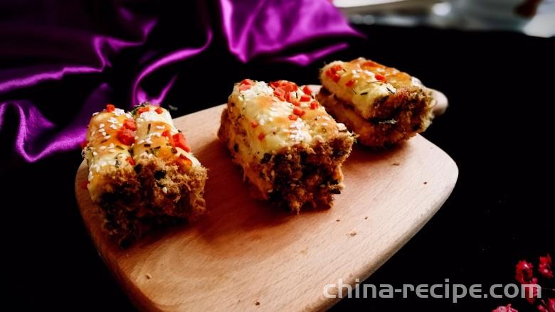 The recipe for seaweed and meat floss bread rolls