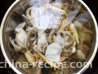 冰镇捞汁小海鲜,海鲜处理清洗干净