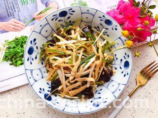 木耳京葱拌豆皮,成品图