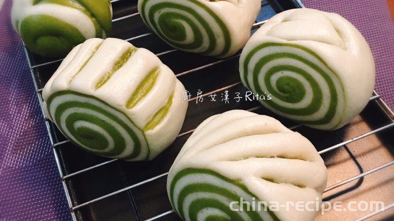 The practice of double color matcha Mantou