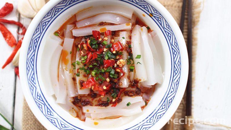 The method of making spicy pork skin jelly