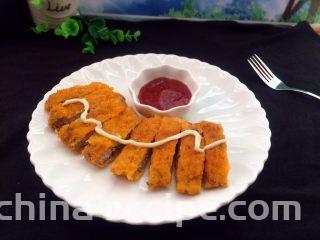 香酥黄金炸猪排,不管是沾着沙拉酱还是番茄酱都很不错！