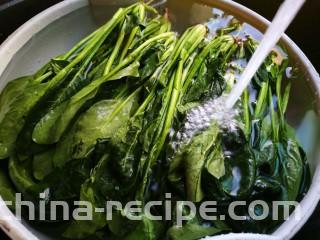 牡蛎菠菜,菠菜冲洗