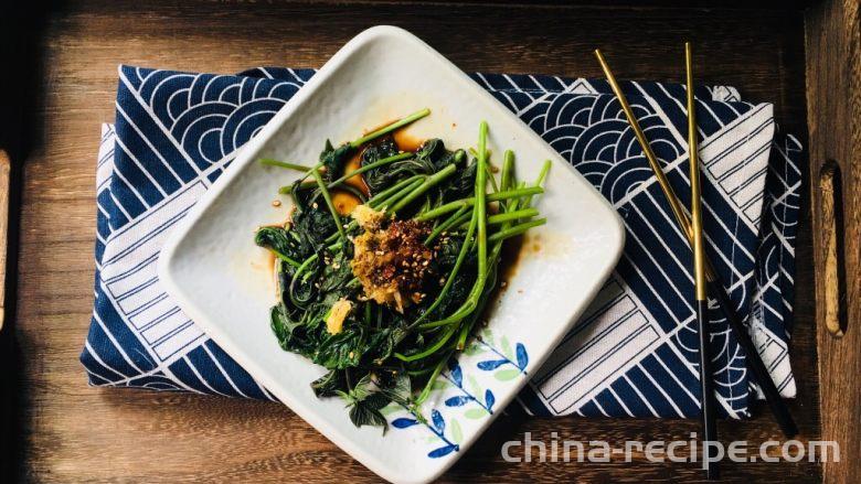 Method for making cold mixed sweet potato leaves