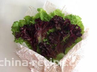 沙拉花束,再铺一层紫生菜
