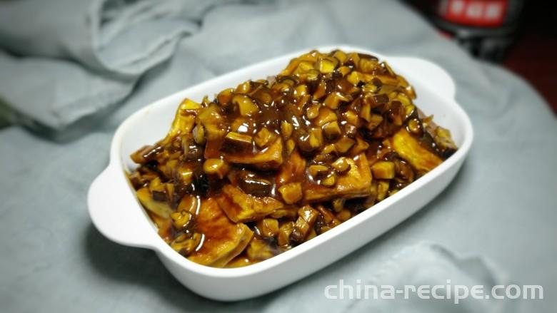 The method of braising tofu with shiitake mushrooms