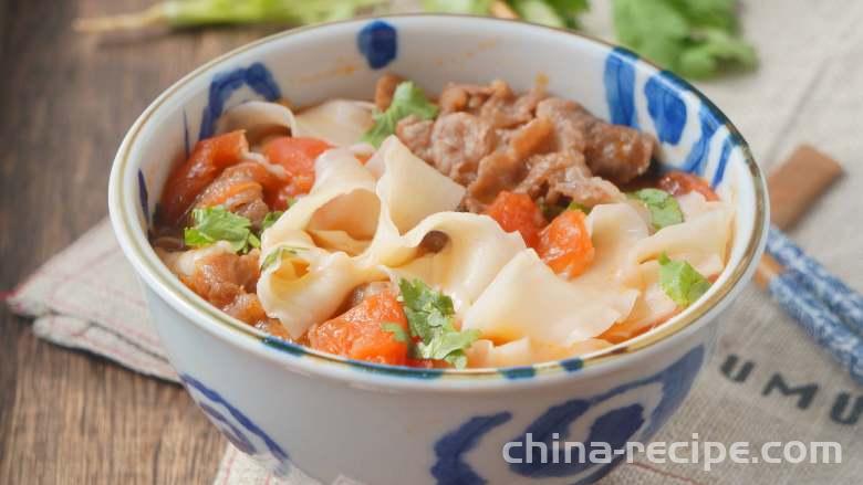 The practice of tomato beef Daoxiao Noodles