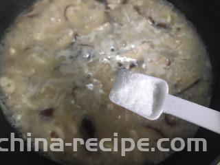 菌菇豆腐羹,加一小勺细盐