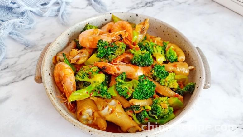 The recipe for making broccoli in a dry pot