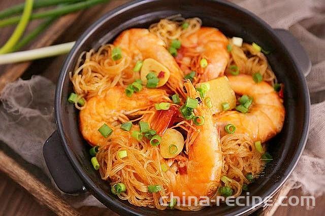 The method of making shrimp vermicelli pot
