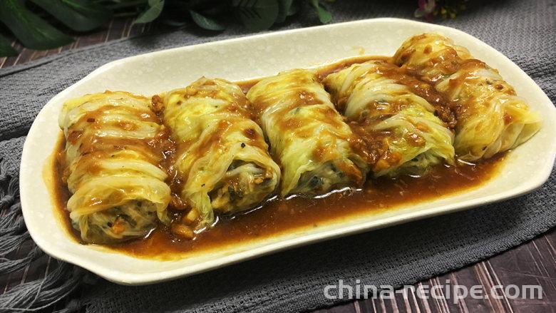 The method of making golden and jade cabbage rolls