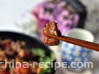 香辣干锅排骨,麻辣鲜香，开动吧，