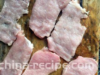 钱江肉丝,横切肉片。