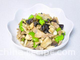 青椒蘑菇炒肉片,完成