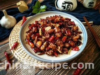 歌乐山辣子鸡,出锅装盘。