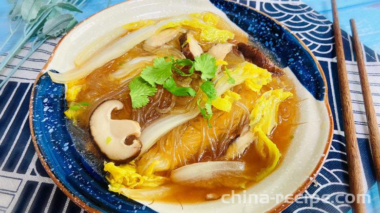 The method of stewing vermicelli with Chinese cabbage