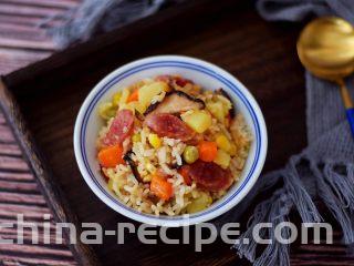 土豆腊肠焖饭,成品图