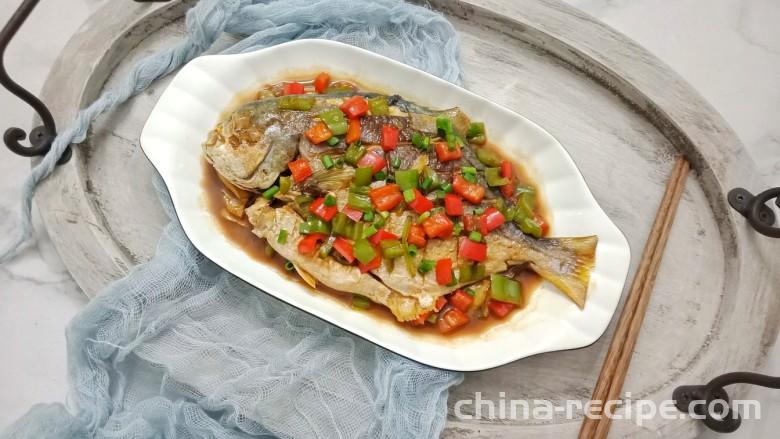 The recipe for braised golden pomfret The recipe for braised golden pomfret