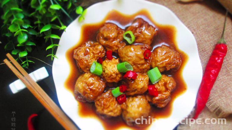 The method of stuffing meat with gluten The method of stuffing meat with gluten