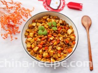 米饭杀手肉末炒杏鲍菇,翻炒均匀即可出锅。