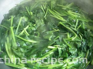 凉拌鸡肉菠菜,焯水去草酸～