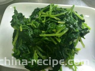 凉拌鸡肉菠菜,将菠菜攥干水份～