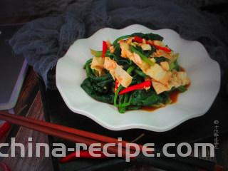 凉拌菠菜蛋皮,大家试试看