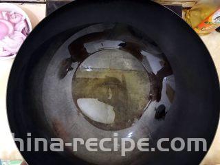 家常孜然四宝,起油锅，热锅冷油！