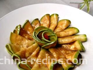 凉拌西葫芦,装盘，开吃