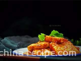 多福豆腐,豆腐外酥里嫩，酸甜适口，喜欢这种口味的你，不能错过啊