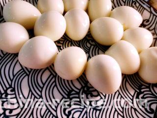 凉拌炸蛋,水一冲，蛋壳很容易脱落