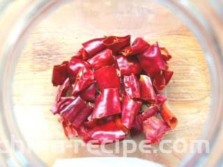 凉拌灰灰菜,备干辣椒段