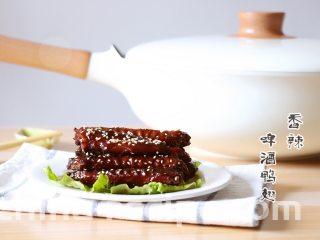 香辣啤酒鸭翅,成品。