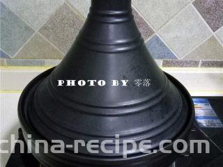 豉香耗儿鱼,加盖，中火6分钟，小火4分钟；