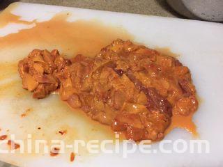 浅草鸡肝丼,鸡肝切小块，大约3-5mm宽。