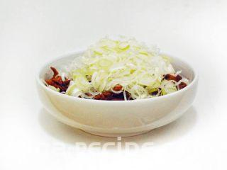 浅草鸡肝丼,最后放上挤干水分的葱花,完成。米饭和面吸了汤汁,超级美味。