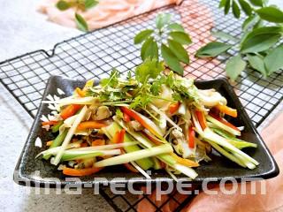 香鲜拌螺肉,装入盘中，即可开动。