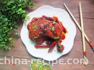 吮指鸡腿,汤汁不要丢，直接拌干饭吃贼香