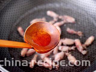 芥末菠菜海兔,再倒入料酒去腥，