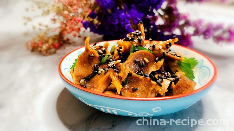 Method for making cold mixed chicken gizzards Method for making cold mixed chicken gizzards