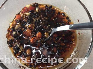 馋嘴川味口水鸡,搅拌后是这个状态