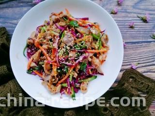 紫甘蓝麻油拌鸡胗,成品图一